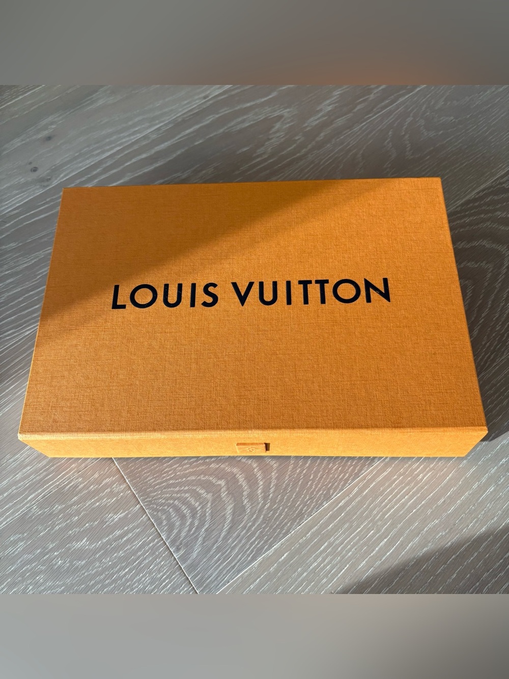 Louis Vuitton medium flat shirt gift box